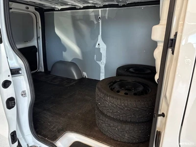 Renault Trafic 2022, photo 5/35