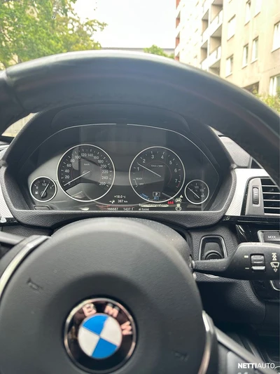 BMW 330 2017, photo 6/9