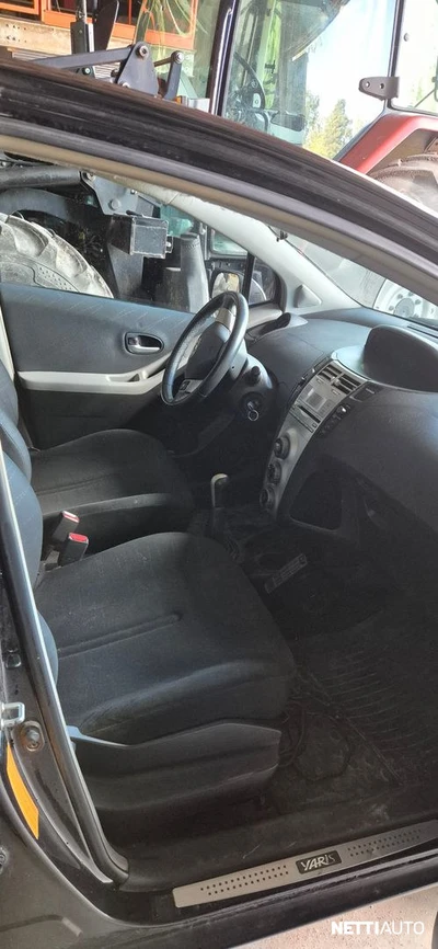 Toyota Yaris 1,4 D-4D Superior 5ov 2007, photo 6/6