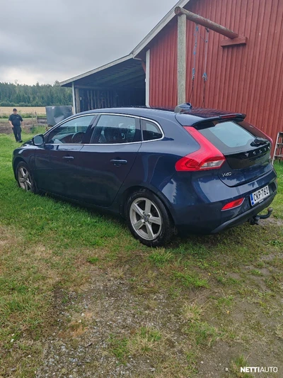 Volvo V40 D2 (115) Momentum 2014, photo 6/10