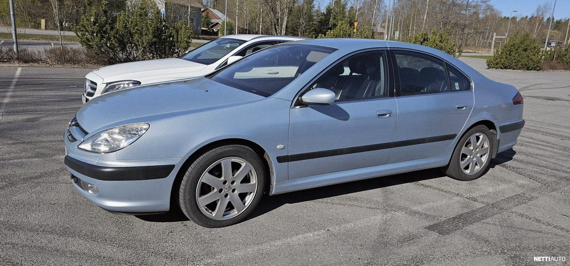 Peugeot 607