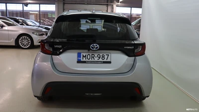 Toyota Yaris 1,5 Hybrid Active Business 2022, photo 4/22