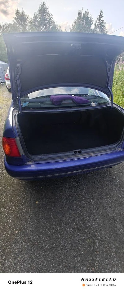 Toyota Corolla 2000, kuva 3/9