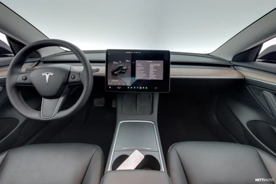 Tesla Model 3 RWD 2023, kuva 7/10