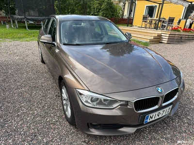 BMW 318 2012, photo 1/10