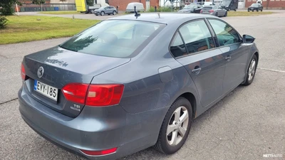Volkswagen Jetta 2012, kuva 4/10