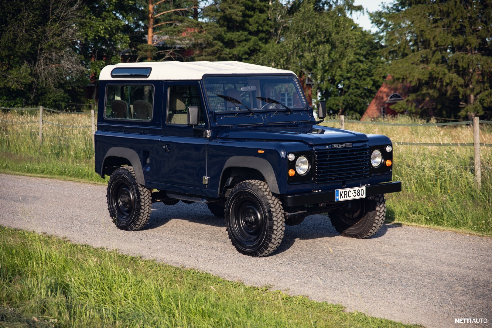 Land Rover 90