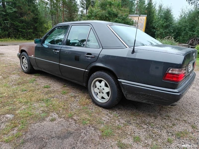 Mercedes-Benz 124 1995, kuva 5/13