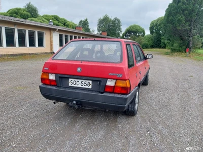 Skoda Forman 1994, kuva 3/6