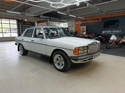 Mercedes-Benz 200 1983, kuva 1/10