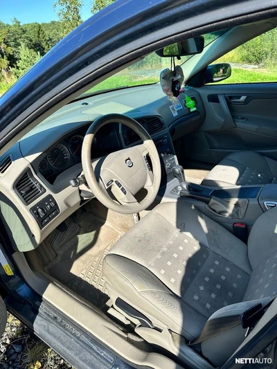 Volvo V70 2006, kuva 7/23