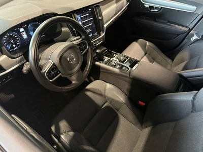 Volvo V90 T8 TwE AWD Momentum aut 2020, photo 4/7