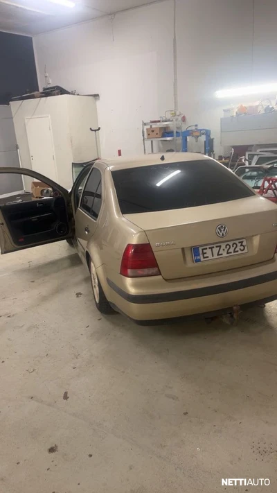 Volkswagen Bora 1.6 16v 77kw 2004, photo 3/4