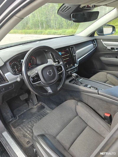Volvo V90 D4 AWD Business aut 2017, photo 4/6