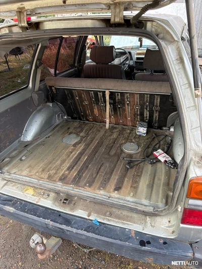 Datsun-Nissan Sunny 1988, kuva 2/10