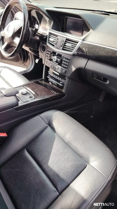 Mercedes-Benz E 2009, photo 6/24