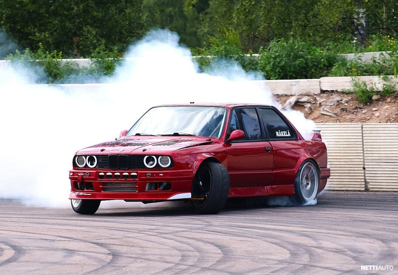 BMW 325