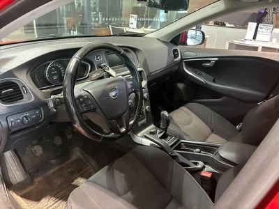 Volvo V40 D2 Kinetic 2014, photo 6/7