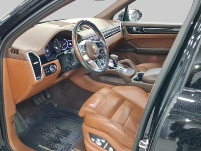 Porsche Cayenne E-Hybrid 2020, photo 4/4