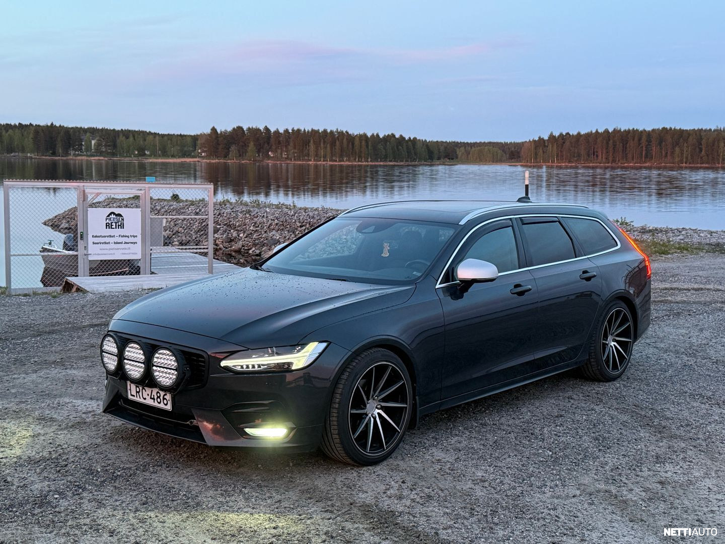 Volvo V90