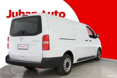 Toyota Proace 2.0D L2 145 Base 4-Ovinen 2025, photo 3/33