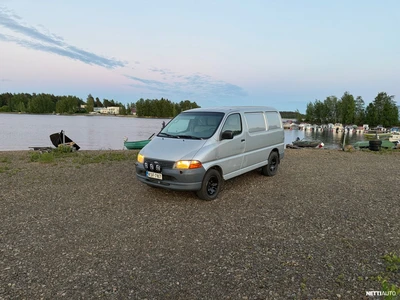 Toyota Hiace 2006, photo 1/11