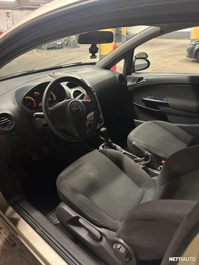 Opel Corsa (AF) 2ov 1220cm3 2007, kuva 2/8