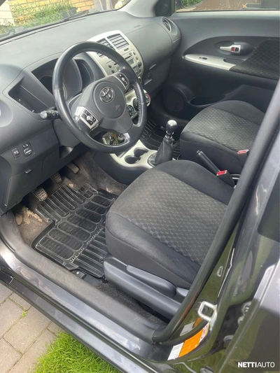 Toyota Urban Cruiser 2010, kuva 4/8