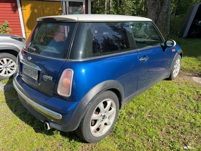 MINI Cooper 2004, kuva 2/4