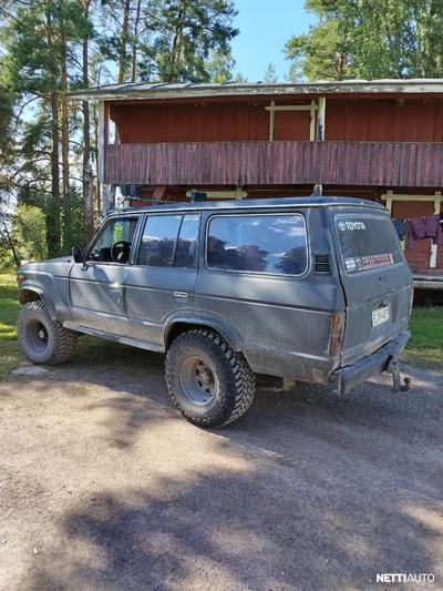 Toyota Land Cruiser 1985, kuva 3/3