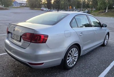 Volkswagen Jetta 2013, kuva 6/26