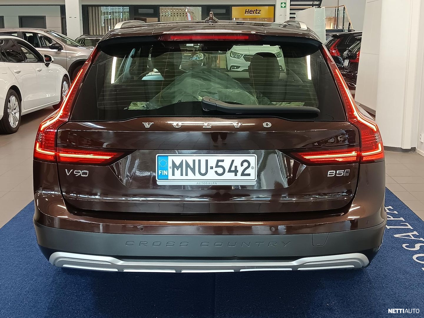 Volvo V90 Cross Country 2021, photo 4/25