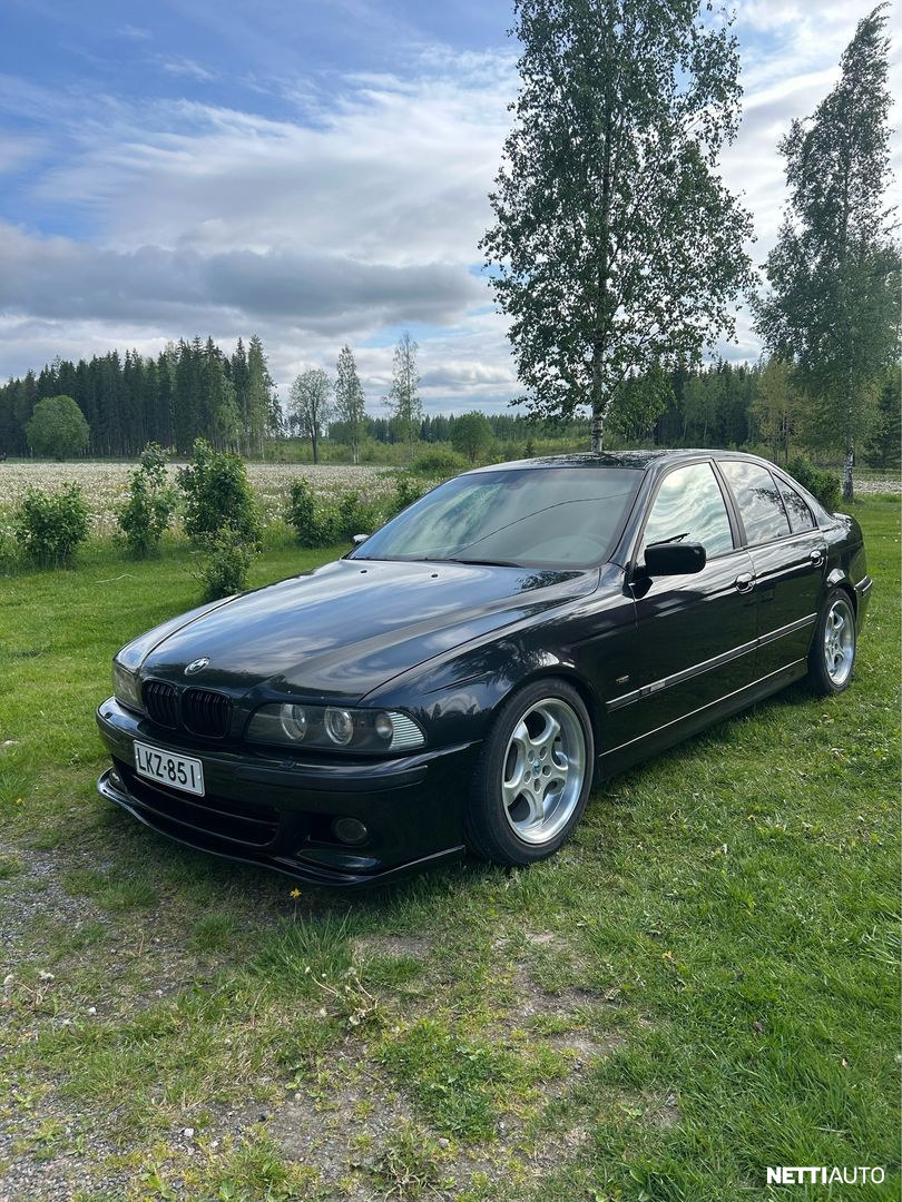 BMW 523