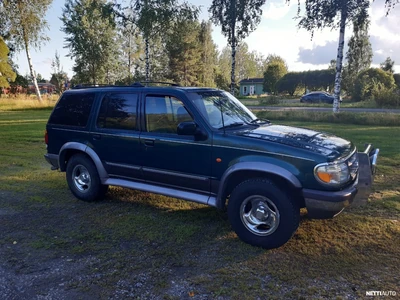Ford Explorer 1996, kuva 1/5