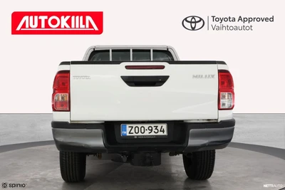 Toyota Hilux Extra Cab 4WD 2,4D Life 2022, photo 4/18