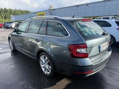 Skoda Octavia Combi 1,5 TSI Style 2020, photo 4/14