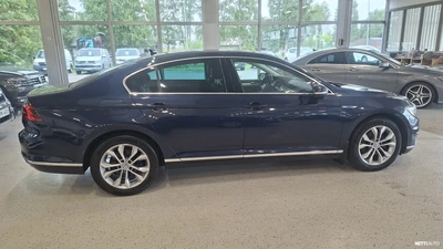 Volkswagen Passat 2016, photo 6/16