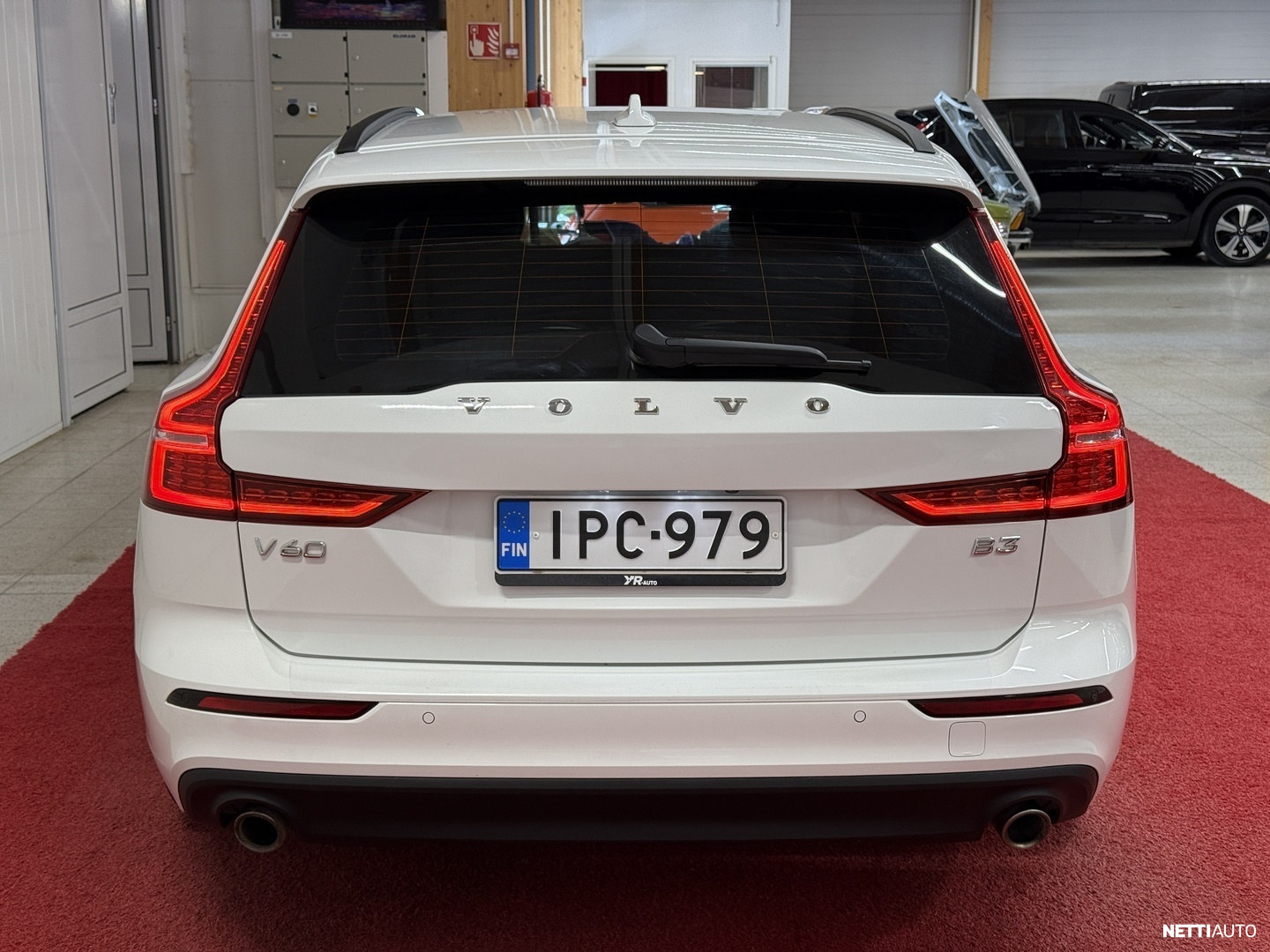 Volvo V60 2021, photo 7/22