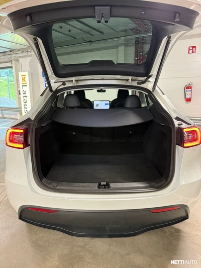 Tesla Model Y 2022, kuva 5/9
