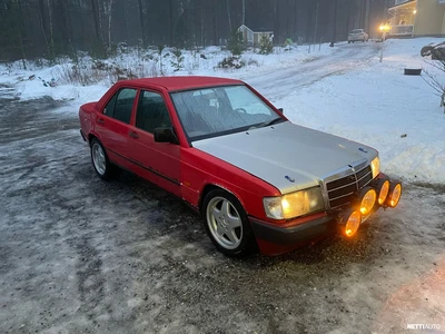 Mercedes-Benz 190 1986, kuva 2/9