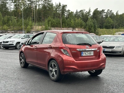 Toyota Yaris 1,4 D-4D DPF Active 5ov 2013, kuva 2/15