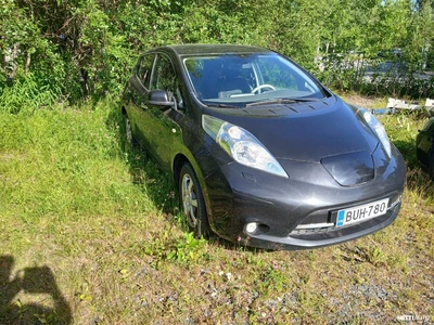 Nissan Leaf Acenta Solar 6,6 kW charger 2014, kuva 2/6