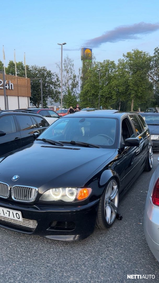 BMW 330