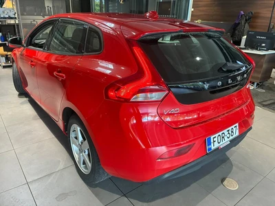 Volvo V40 D2 Kinetic 2014, photo 5/7