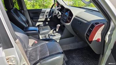Mitsubishi Pajero 2001, photo 2/9