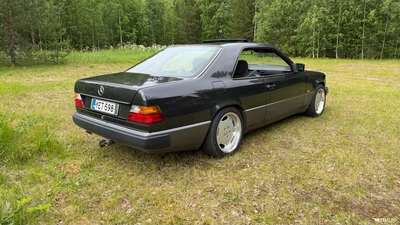 Mercedes-Benz CE 1990, photo 4/8