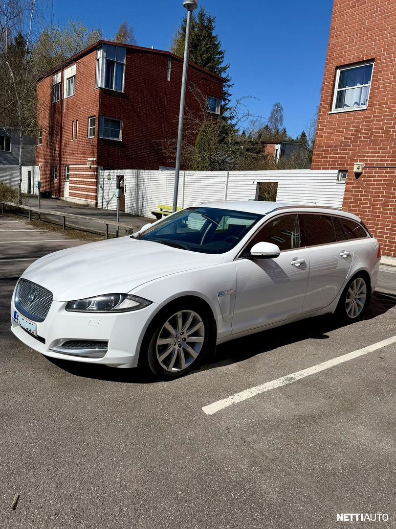 Jaguar XF