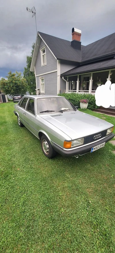 Audi 80 1981, kuva 4/13