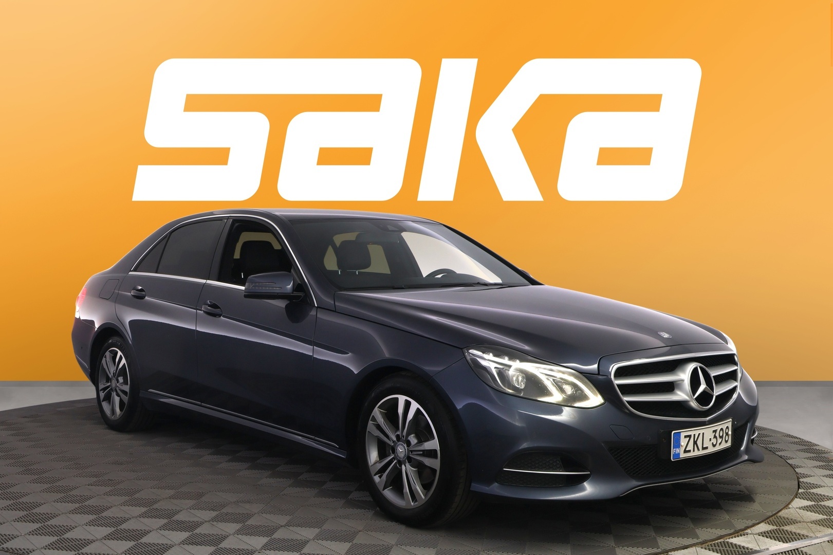 Mercedes-Benz E 200 BlueTec A Premium Business Avantgarde