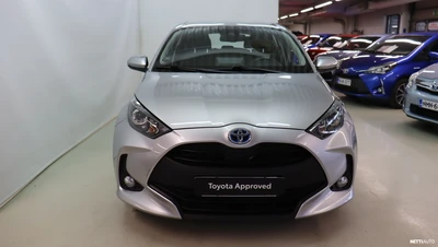 Toyota Yaris 1,5 Hybrid Active Business 2022, photo 7/22